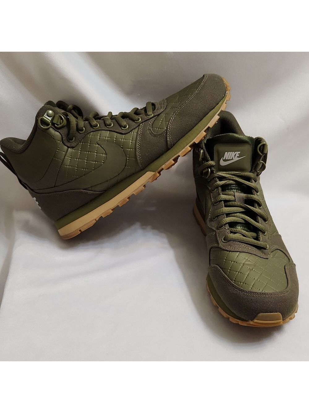 Nike MD Runner 2 Mid Premium High-Top Green Training Sneakers  (W Size 8.5) - Picture 4 of 13